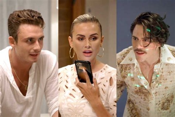 
Tom Sandoval and Raquel Leviss still dating? Vanderpump Rules actors seen talking on phone 